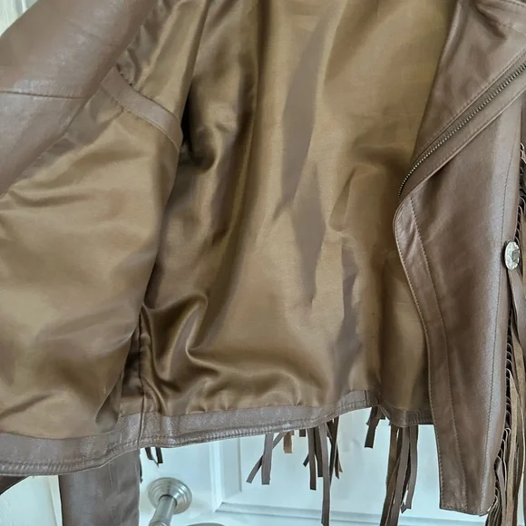 Vintage Brown Fringe Leather Jacket - Picture 7 of 8